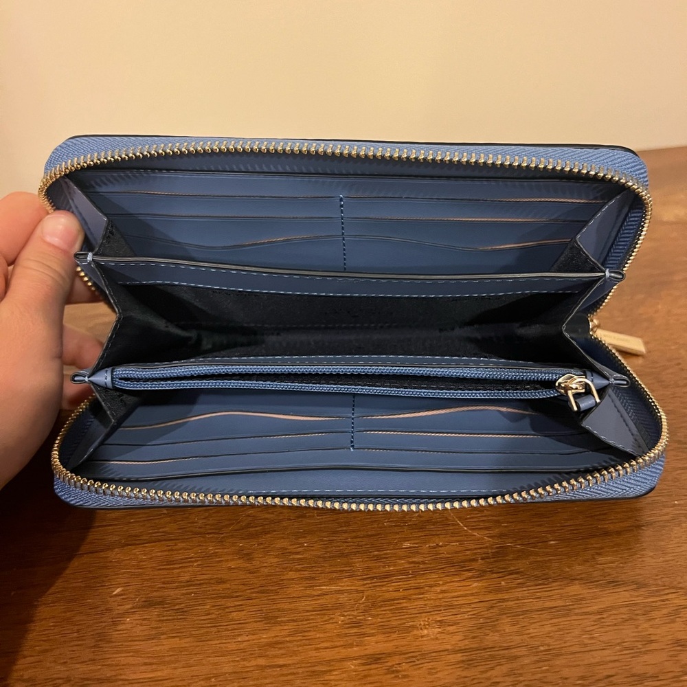 Kate Spade wallet - Picture 2 of 4